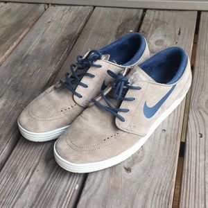 Nike Janoski Sneakers